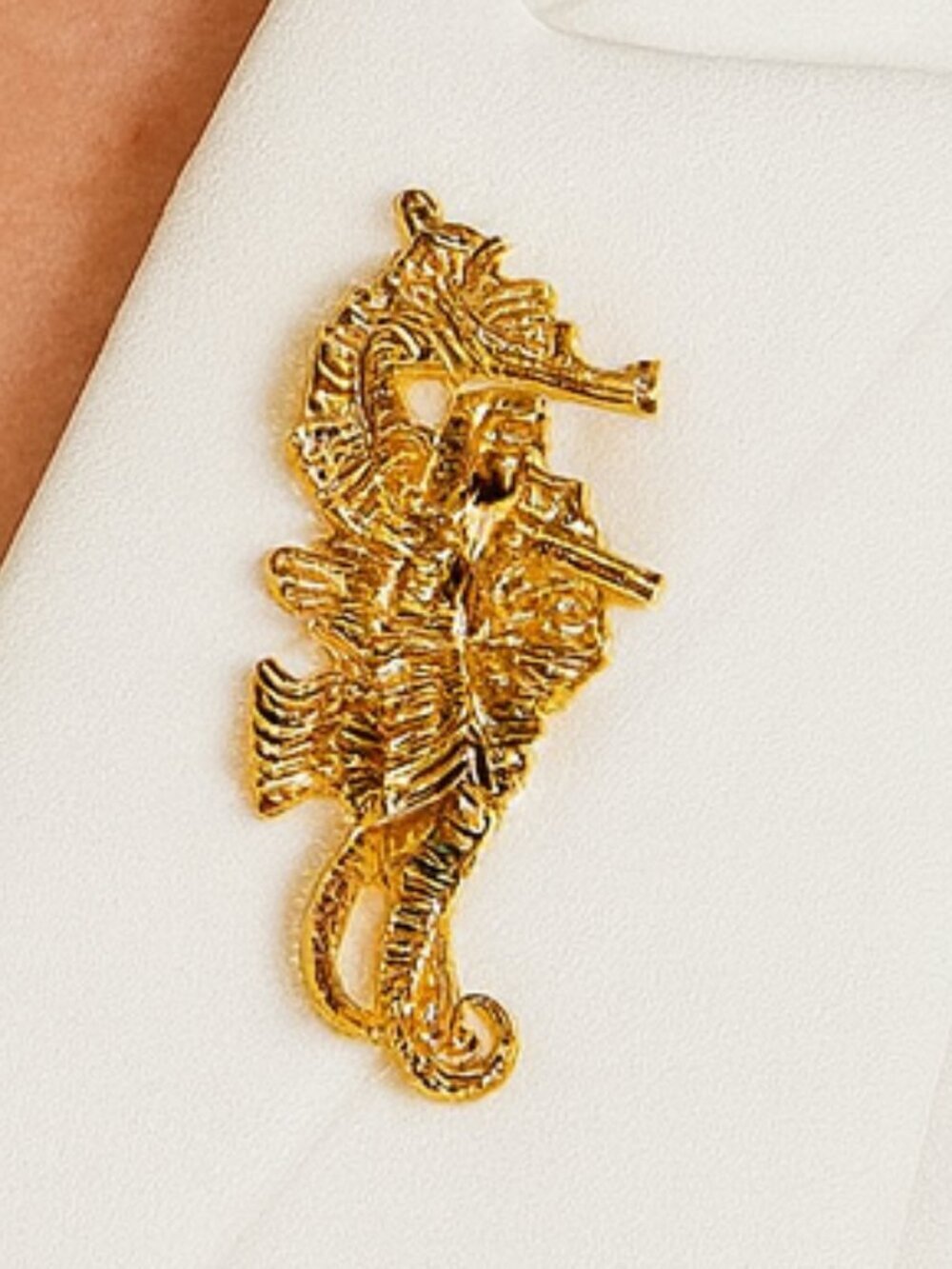 Vintage Gold Tone Seahorse Duo Estate Brooch Pin
